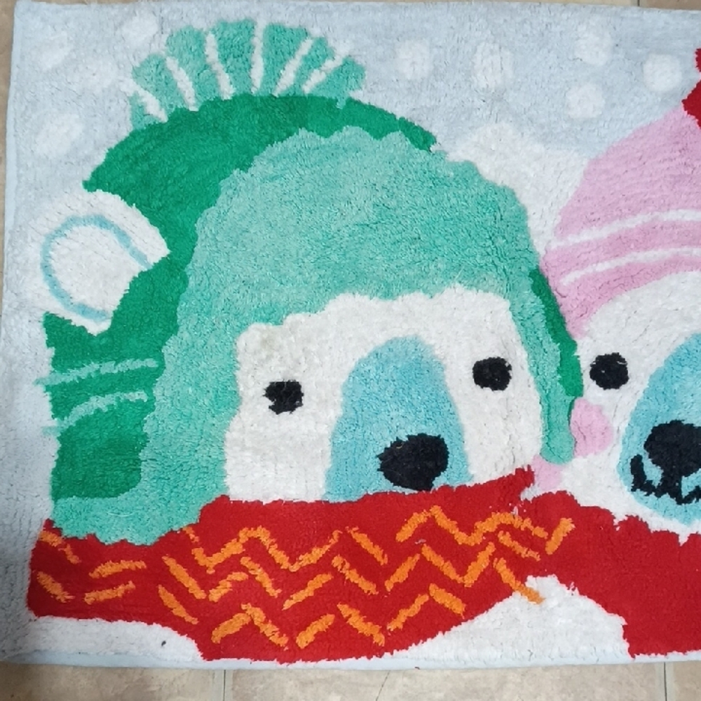 St. Nicholas Polar Bears Rug - Picture 2 of 6